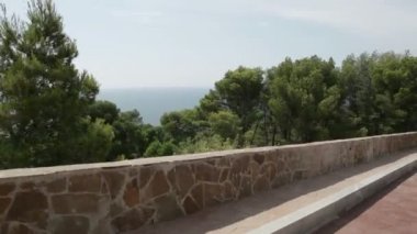 geçiş bir yolda