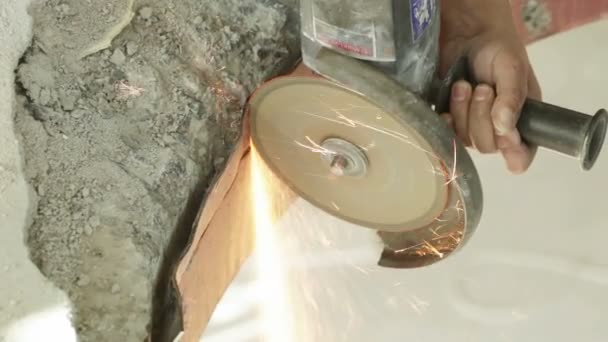 Angle grinder cut metal strip — Stock Video