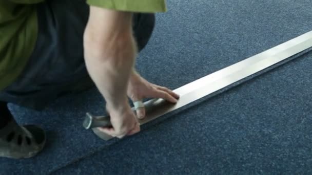 切割下标尺地毯 — 图库视频影像