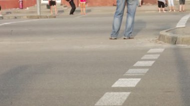 trafik Adası'nda yaya geçidi