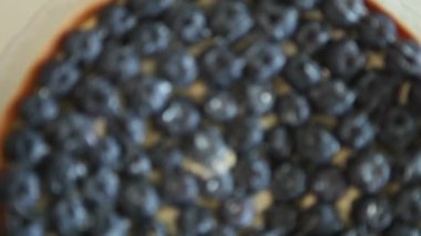 böğürtlenli turta ile çanak