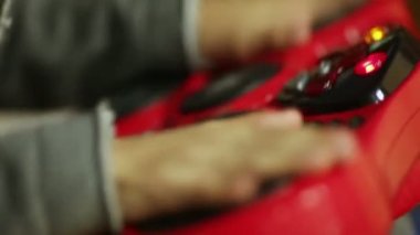 çocuklar değil oynanan çocuk elektronik davul.