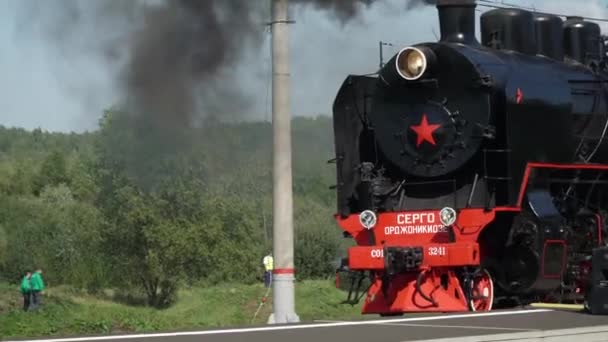 International fair of railway equipment and technologies Expo 1520. Dynamic exposition. Historical and old steam locomotives of the USSR and the Russia — Stock Video
