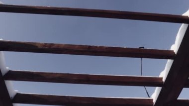 Ahşap pergolalı kar parkı