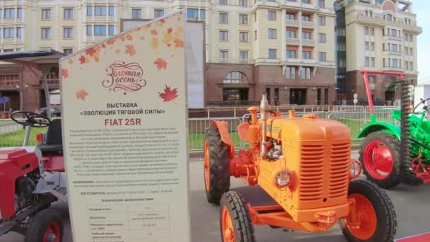 Tractor fiat 25 r exposição — Vídeo de Stock