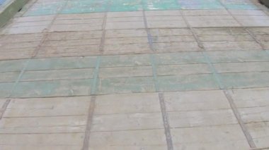 Pantone köprüsü nehrin üzerinde