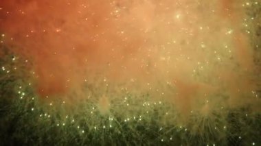 Gece gökyüzünde neşeli havai fişekler