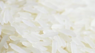 Masada uzun haşlanmış pirinç.