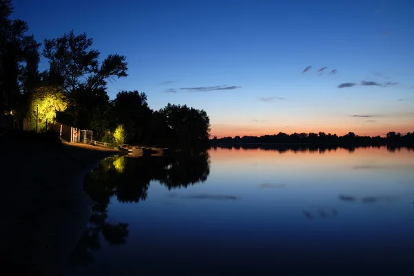 Magnifique paysage de coucher de soleil rivière — Photo