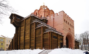 eski kule golden gate kiev geri