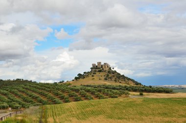 Almodovar kale bereketli vadinin içinde