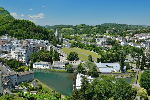 Sommer Ansicht von Lourdes — Stockfoto