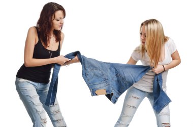 genç kadın kot almak için mücadele