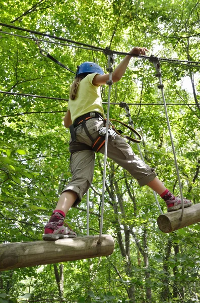 Girl at the rope course — Stock Photo, Image