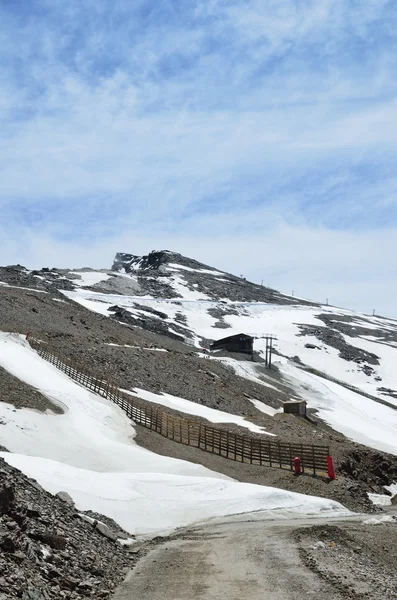 Wiosna nachylenie veleta w górach sierra nevada — Zdjęcie stockowe