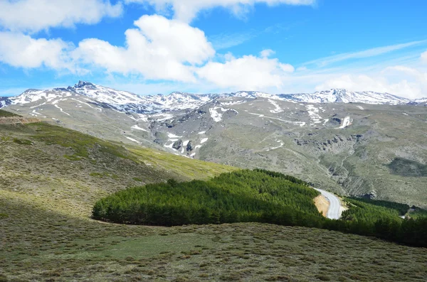 Vår utsikt över sierra nevada — Stockfoto