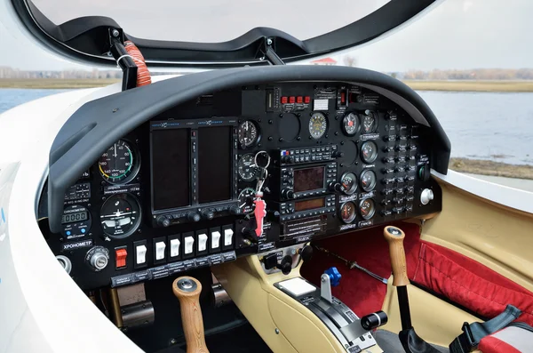 Cockpit of the light aircraft — Stock Photo, Image