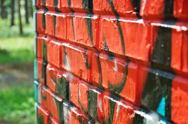 Grafiti tuğla duvar — Stok fotoğraf