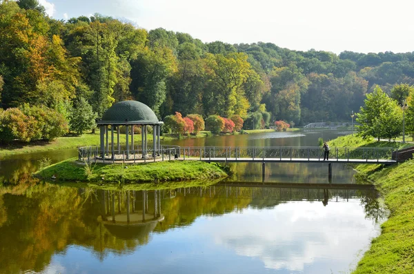 Park krajobrazowy w jesieni — Zdjęcie stockowe