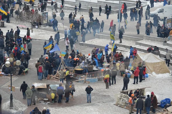 Euromaidan. 11.12.2013. Kiev. Forças policiais. Dia após ataque. Demonstrações pró e contra. Revolução na Ucrânia . — Fotografia de Stock
