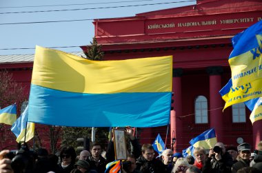 kutlama taras Şevçenko'nın doğum gününde kyiv