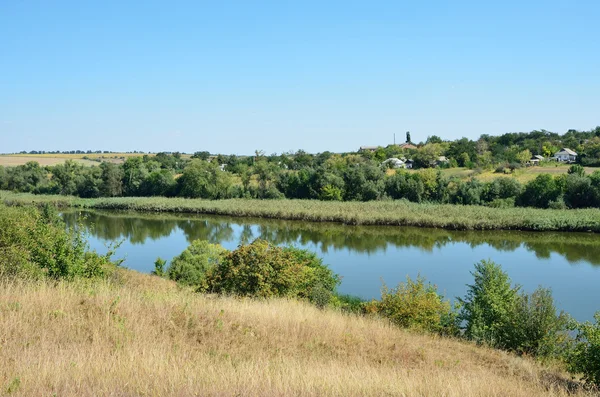 Calm river in the Ukrainian steppe — Stock Photo, Image