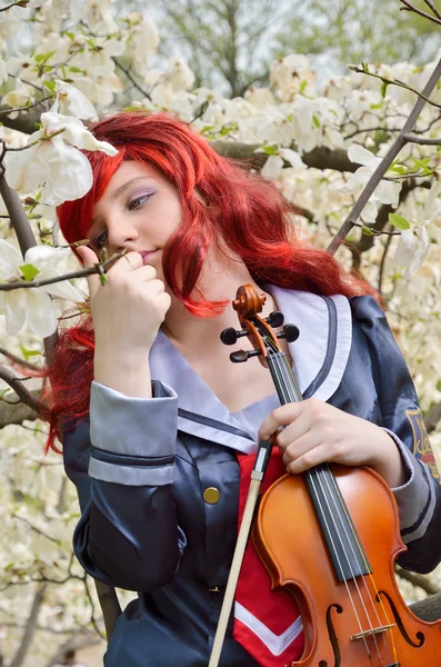 Dreamy teenage girl with a violin — Stock Photo, Image