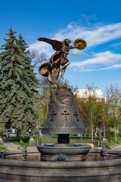 Fountain Archangel Michael Guardian Kiev Mykhailivsky Cathedral Volodymyrska Hill Ukraine — стоковое фото