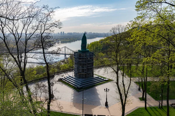 Monumento Príncipe Volodymyr Colina Volodymyrska Está Cerrado Con Una Estructura — Foto de Stock