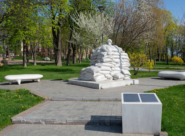 Monument Dante Alighieri Protected Sandbags Russian Missile War Kyiv Volodymyrska — Stock Photo, Image