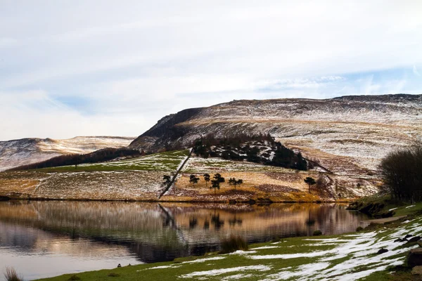 At Dove stone reservoir — Stock Photo, Image