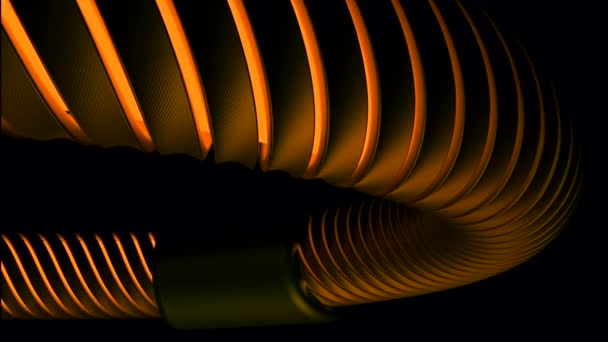 Zakrzywiona tuba 3D porusza się na czarnym tle. Projektowanie. Model rurowy porusza się wzdłuż mocowania w ciemnej przestrzeni. Lampa z wycięciami świetlnymi porusza się krzywo — Wideo stockowe