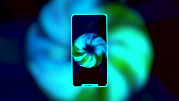 Abstraktní silueta nového chytrého telefonu s rozmazanou animací na černém pozadí. Pohyb. Rotující barevná spirála na obrazovce telefonu. — Stock video