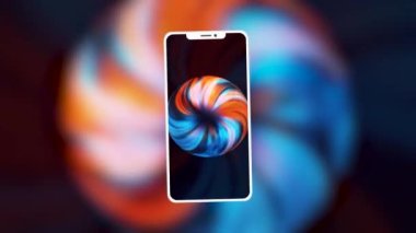 Teknoloji ve iletişim kavramı. Hareket. Uzay arkaplanında parlak renkli görüntüsü olan yeni bir akıllı telefonun silueti.