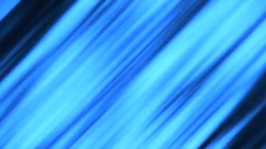 Renkli çapraz çizgilerin titremesi. Hareket. Suyun altındaki ışığın etkisiyle güzel renkli çizgiler. Parıldayan çizgi eğimlerine sahip arkaplan