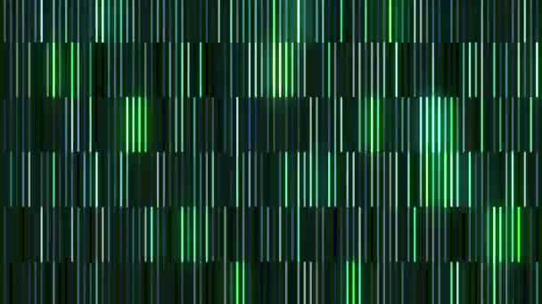 Uma parede de listras multicoloridas longas reflexivas em um fundo preto, loop sem costura. Moção. Principalmente linhas de piscar verde. — Vídeo de Stock