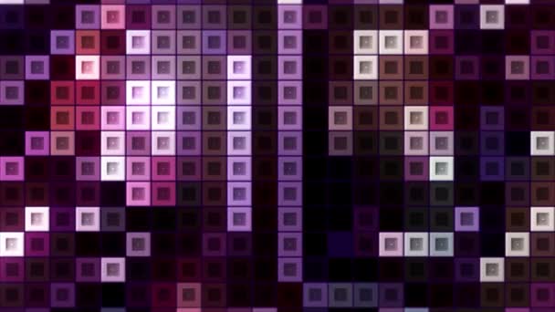 Animazione pixelata colorata con blocchi quadrati lampeggianti in toni principalmente lilla, loop senza soluzione di continuità. Mozione. Brillante mosaico retrò parete decorativa. — Video Stock