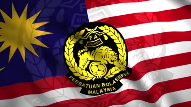 Malezya Futbol Federasyonu bayrak sallıyor, kusursuz döngü. Hareket. Kaplanla renkli çizgili bayrak sallıyor. Sadece yazı işleri için.. — Stok video