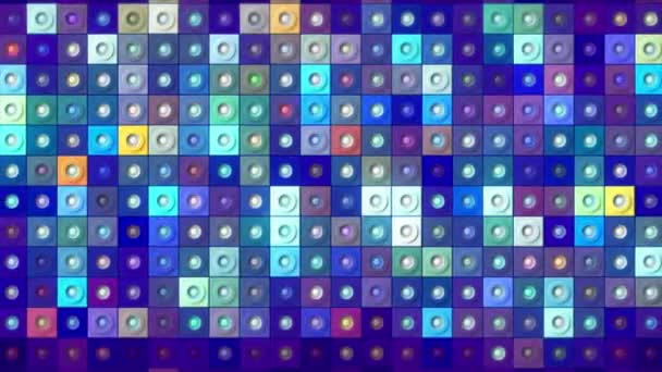 แอนิเมชั่นดิจิตอลของผนังรูปแบบกระเบื้องโมเสค, ลูปไร้รอยต่อ การเคลื่อนไหว สี่เหลี่ยมกระพริบหลายสีที่มีจุดเล็ก ๆ อยู่ตรงกลาง . — วีดีโอสต็อก