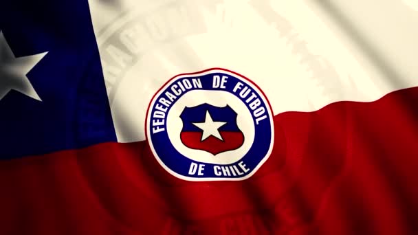Hermosa bandera brillante en desarrollo del equipo de fútbol Federación de futbol de Chile. Moción. La bandera del equipo de fútbol es roja, blanca y azul con una estrella en el centro.Solo para uso editorial — Vídeo de stock