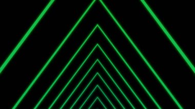 Neon üçgen çizgiler siyah arkaplanda hareket eder. Tasarım. Üçgen çizgilerin merkezi hareket tüneli. Neon hatlarının üçgen tüneli