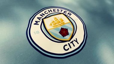 Manchester şehrinin bayrağı. Mouushn. Manchester City Futbol Kulübü mavi bayrağın üzerinde resmedildi. Sadece yazı işleri için kullan.