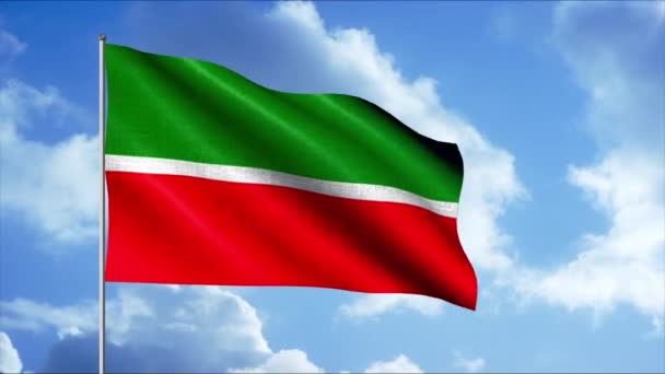 Tatarstan vlajka vlnící se ve větru na světle modré obloze pozadí. Pohyb. Koncept vlastenectví a národní hrdosti. — Stock video