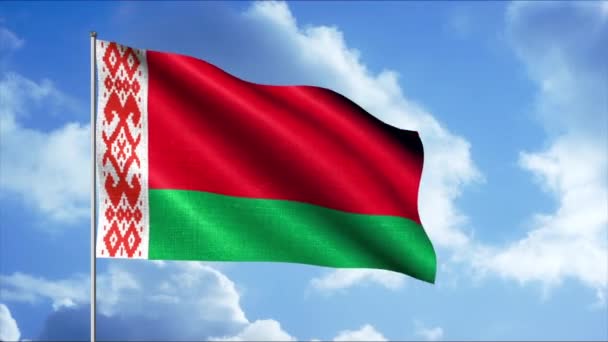 Běloruská vlajka. Pohyb. Jasná dvoubarevná vlajka se vzorem na bílém pruhu vlaje na obloze. — Stock video