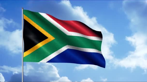 Прапор Республіки Південна Африка з тканою структурою проти хмарного неба. Рух. Барвистий прапор на флагштоку.. — стокове відео