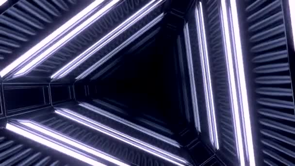 Büyük, üçgen karanlık bir koridor. Bir tünelde dönen ve ilerleyen bir soyutlamada beyaz ışıkla aydınlatılmış parlak çizgiler — Stok video