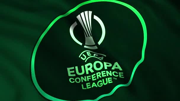Een zwaaiende vlag van de UEFA Europa League. Beweging. Close-up van een abstracte zwaaiende vlag, concept van sport. Voor redactioneel gebruik. — Stockvideo