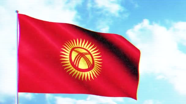 Abstrato acenando bandeira kirghizia vermelho e dourado em um fundo azul céu nublado. Moção. Bandeira perfeitamente enrolada em um mastro de bandeira. — Vídeo de Stock