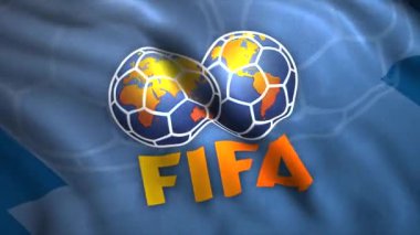 Fifa bayrağı. Hareket. Ana futbol organizasyonuyla birlikte iki futbol topu taşıyan mavi bayrak. Sadece yazı işleri için kullanın..