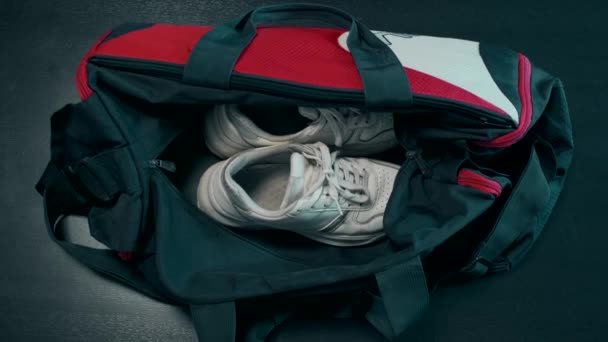 Athleten Tasche Für Das Training Clip Sportler Sammelt Tasche Für — Stockvideo